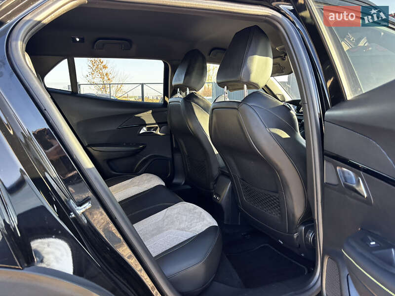 Внедорожник / Кроссовер Peugeot e-2008 2021 в Львове