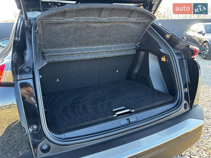 Внедорожник / Кроссовер Peugeot e-2008 2021 в Львове