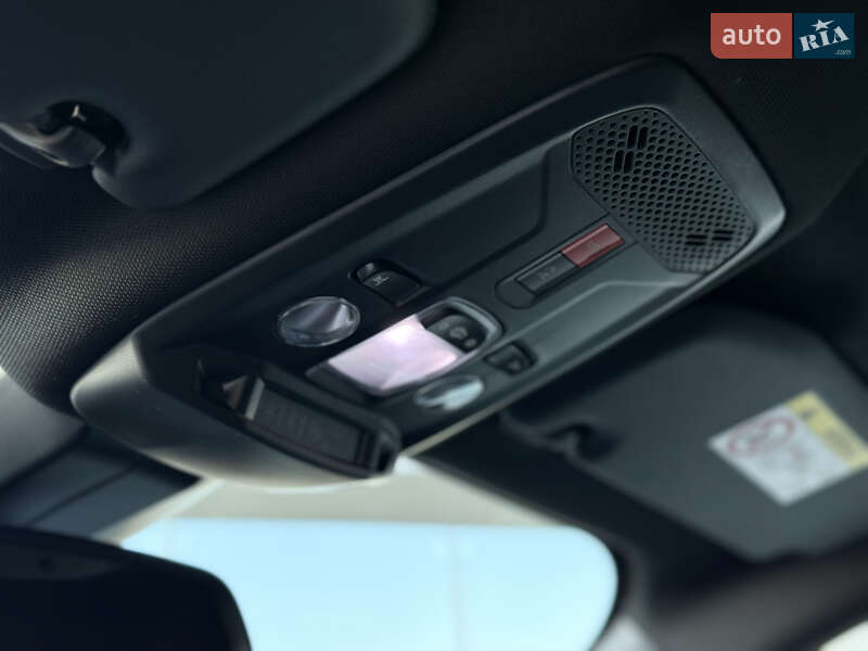 Внедорожник / Кроссовер Peugeot e-2008 2024 в Львове