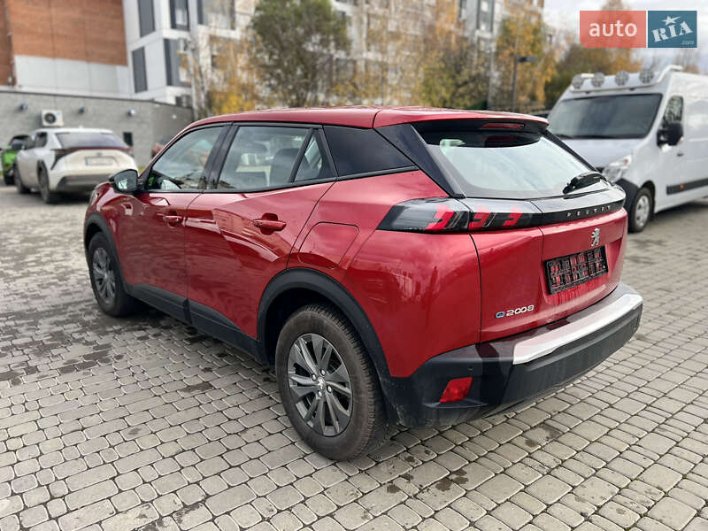 Позашляховик / Кросовер Peugeot e-2008 2022 в Луцьку