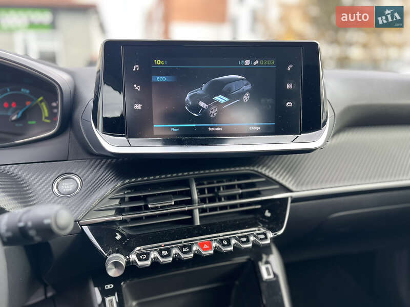 Позашляховик / Кросовер Peugeot e-2008 2022 в Луцьку