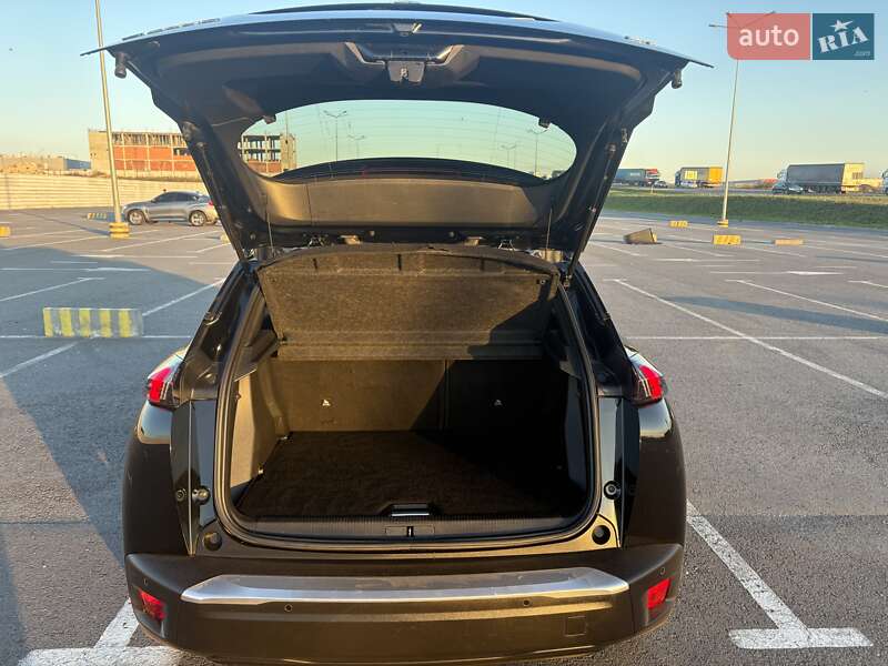 Позашляховик / Кросовер Peugeot e-2008 2021 в Львові