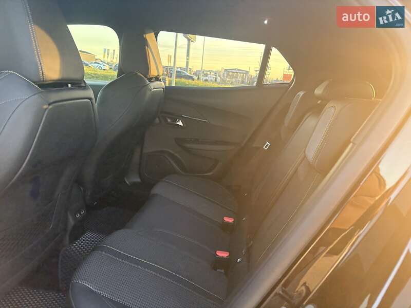 Позашляховик / Кросовер Peugeot e-2008 2021 в Львові