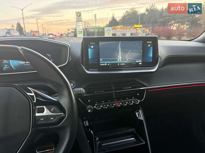 Позашляховик / Кросовер Peugeot e-2008 2021 в Львові