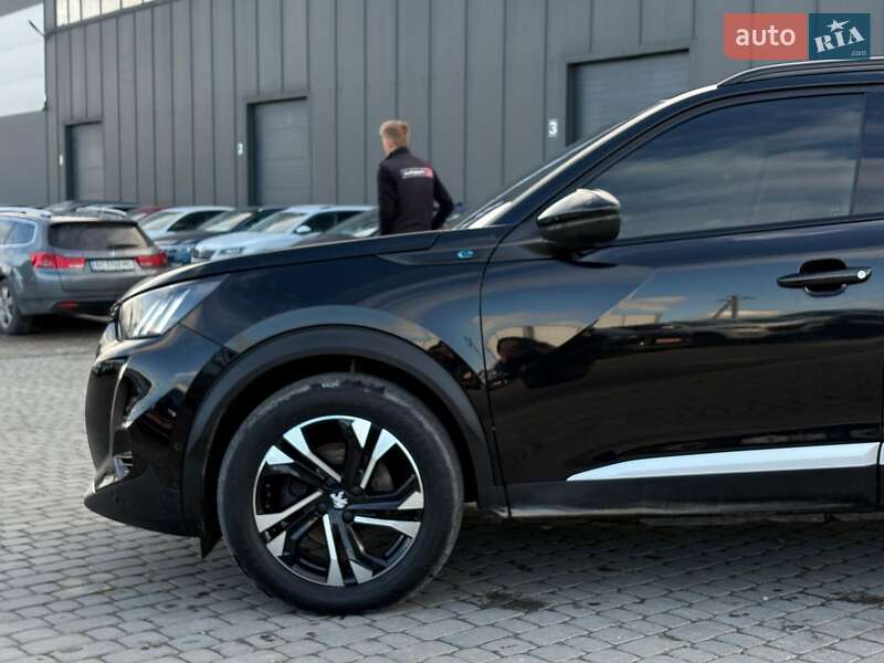 Позашляховик / Кросовер Peugeot e-2008 2021 в Львові