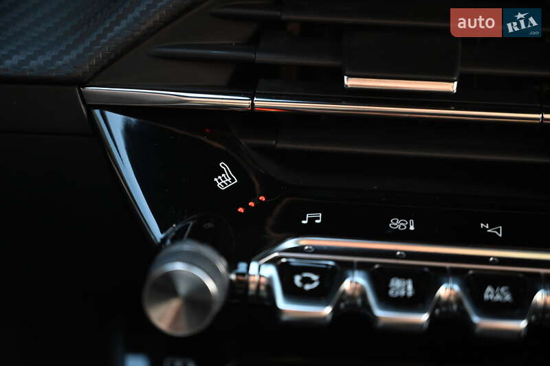 Внедорожник / Кроссовер Peugeot e-2008 2021 в Львове