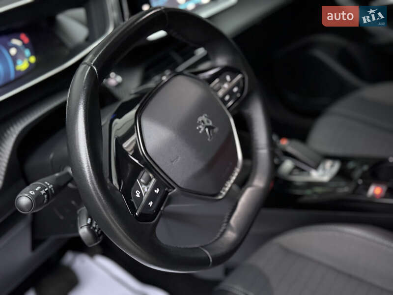 Внедорожник / Кроссовер Peugeot e-2008 2021 в Дрогобыче