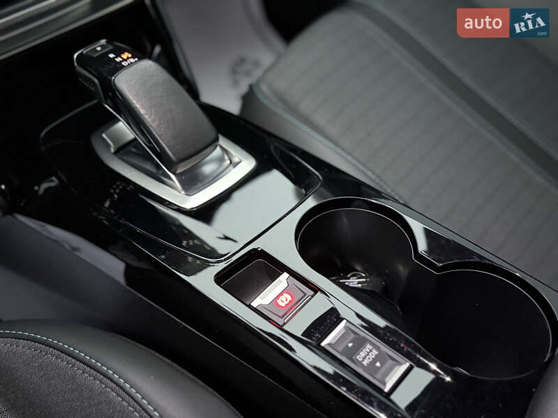 Внедорожник / Кроссовер Peugeot e-2008 2021 в Дрогобыче