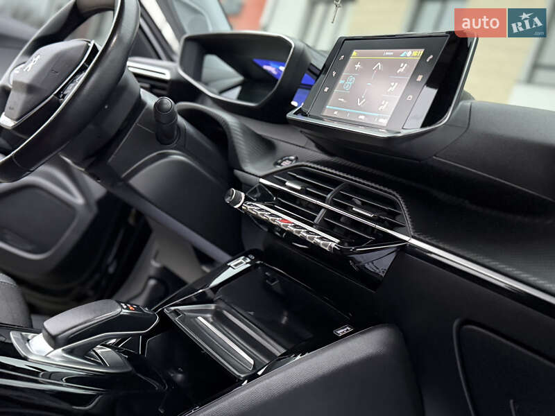 Внедорожник / Кроссовер Peugeot e-2008 2021 в Дрогобыче