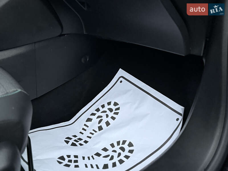 Внедорожник / Кроссовер Peugeot e-2008 2021 в Дрогобыче