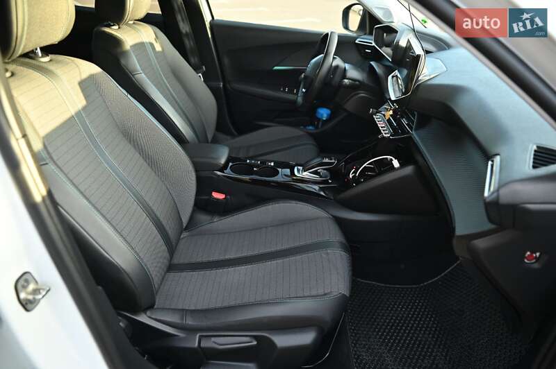 Внедорожник / Кроссовер Peugeot e-2008 2021 в Ровно