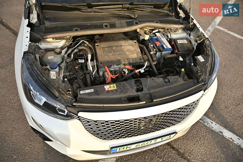 Внедорожник / Кроссовер Peugeot e-2008 2021 в Ровно