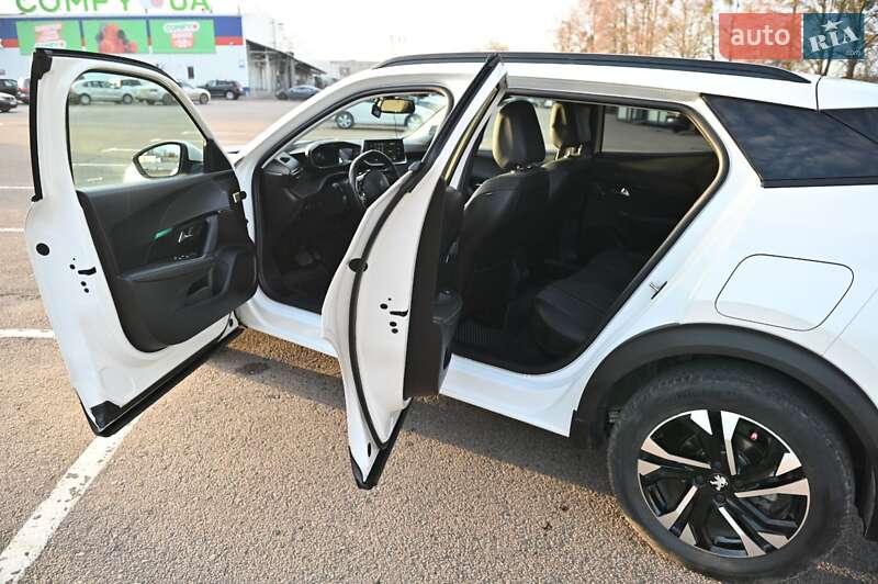 Внедорожник / Кроссовер Peugeot e-2008 2021 в Ровно