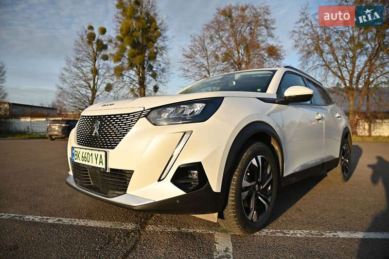 Внедорожник / Кроссовер Peugeot e-2008 2021 в Ровно