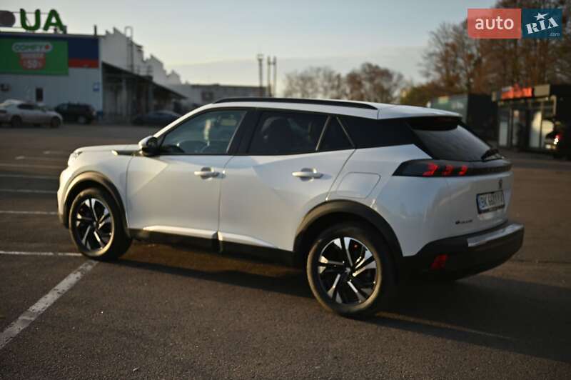 Внедорожник / Кроссовер Peugeot e-2008 2021 в Ровно