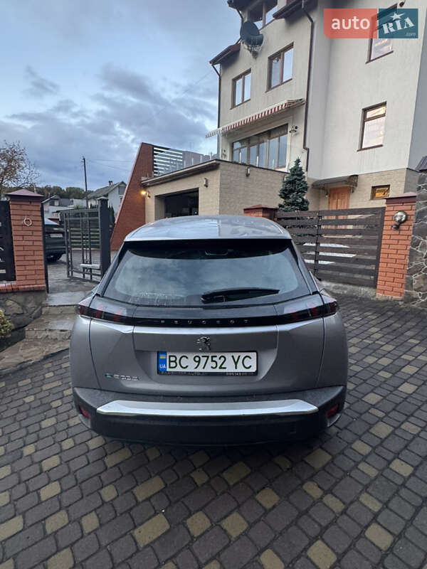 Позашляховик / Кросовер Peugeot e-2008 2021 в Львові
