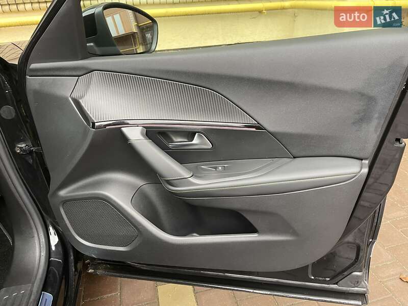 Внедорожник / Кроссовер Peugeot e-2008 2021 в Тернополе