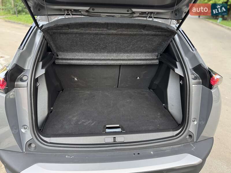 Внедорожник / Кроссовер Peugeot e-2008 2024 в Львове