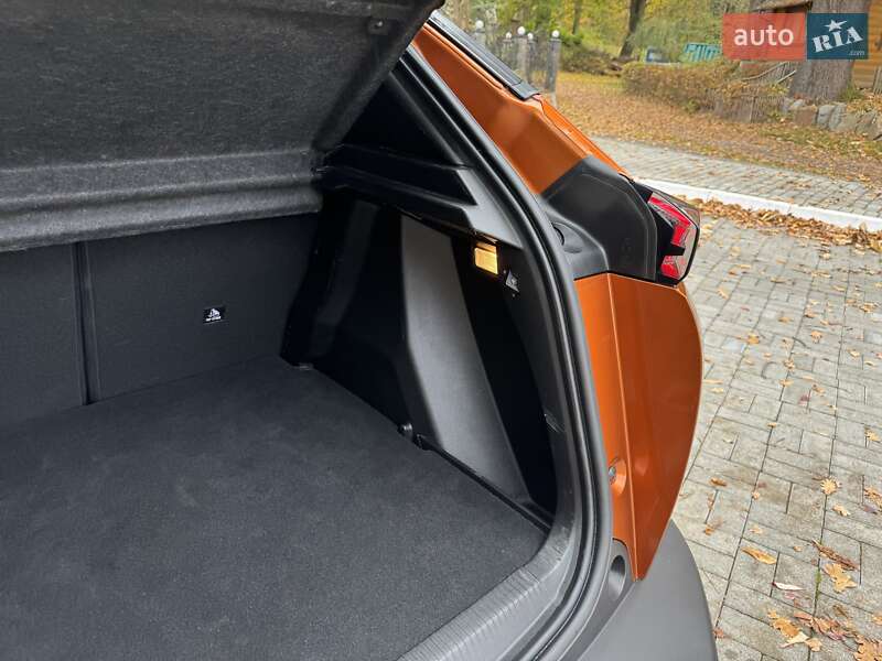 Внедорожник / Кроссовер Peugeot e-2008 2021 в Дрогобыче фото 83 Внедорожник / Кроссовер Peugeot e-2008 2021 в Дрогобыче