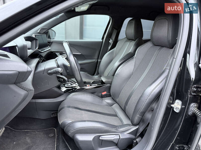 Внедорожник / Кроссовер Peugeot e-2008 2020 в Городке