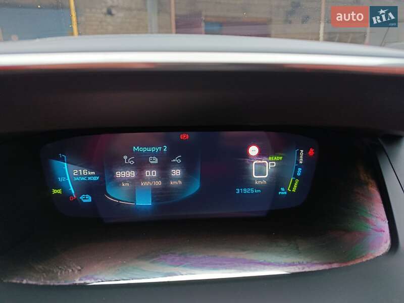 Внедорожник / Кроссовер Peugeot e-2008 2020 в Дубно