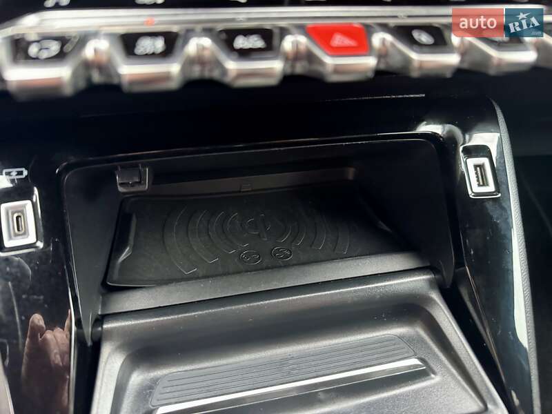 Внедорожник / Кроссовер Peugeot e-2008 2020 в Дрогобыче