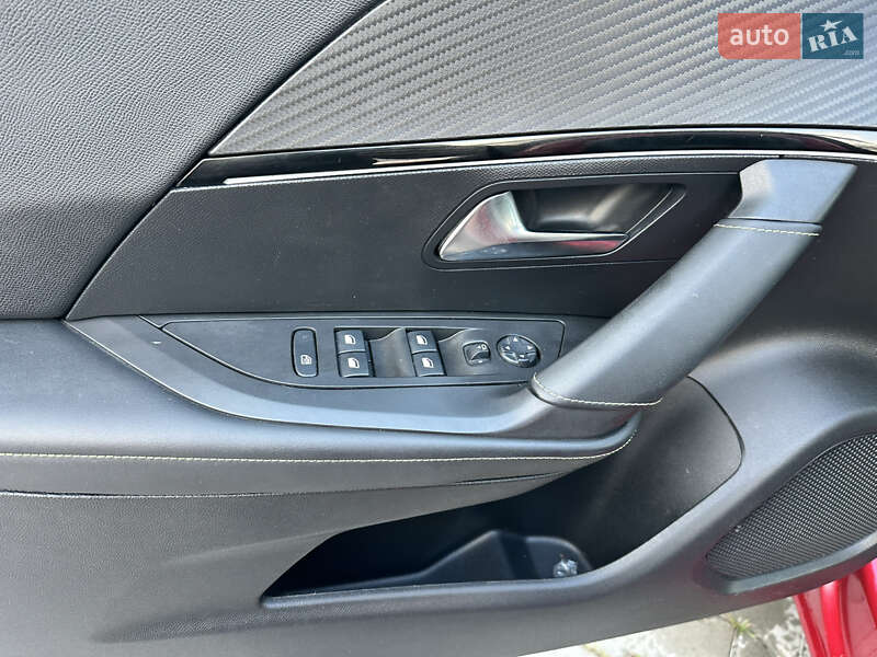 Внедорожник / Кроссовер Peugeot e-2008 2021 в Волочиске