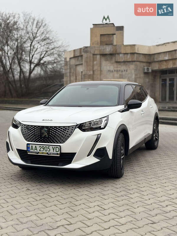 Позашляховик / Кросовер Peugeot e-2008 2020 в Києві