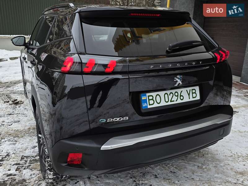 Внедорожник / Кроссовер Peugeot e-2008 2020 в Тернополе