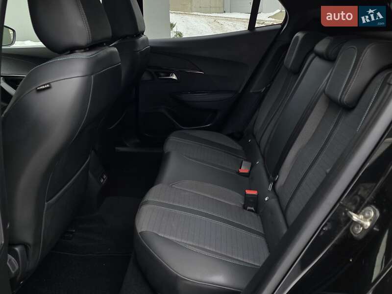 Внедорожник / Кроссовер Peugeot e-2008 2020 в Тернополе