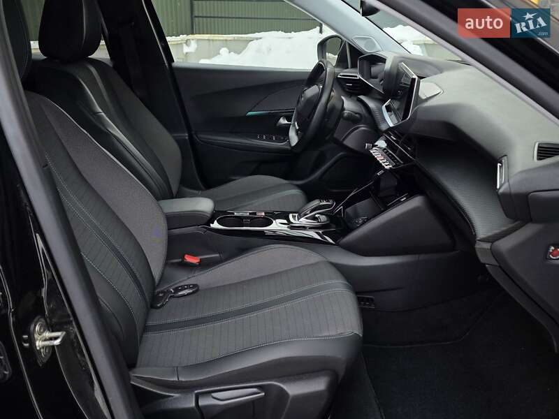 Внедорожник / Кроссовер Peugeot e-2008 2020 в Тернополе