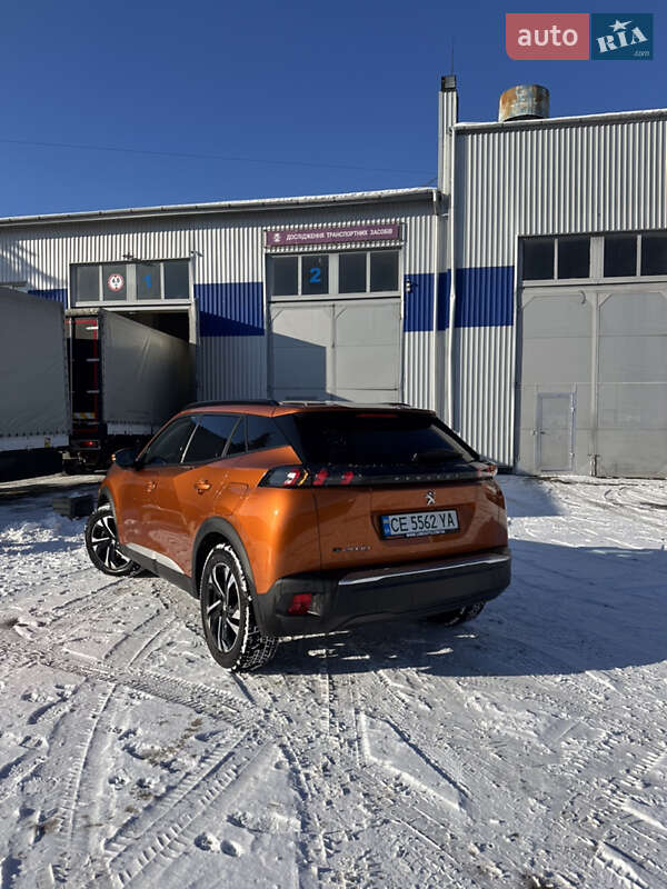 Внедорожник / Кроссовер Peugeot e-2008 2021 в Черновцах