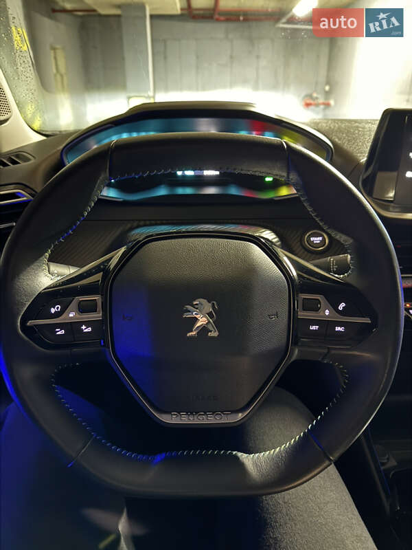 Внедорожник / Кроссовер Peugeot e-2008 2020 в Ивано-Франковске