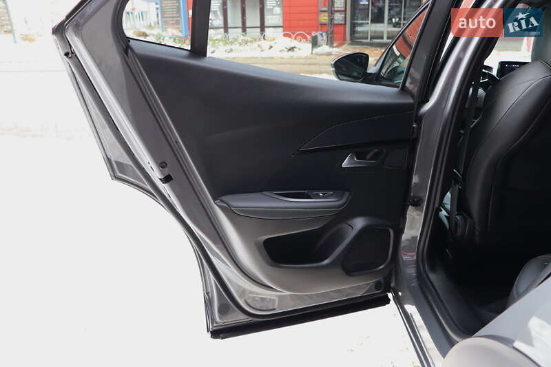 Внедорожник / Кроссовер Peugeot e-2008 2024 в Львове фото 36 Внедорожник / Кроссовер Peugeot e-2008 2024 в Львове