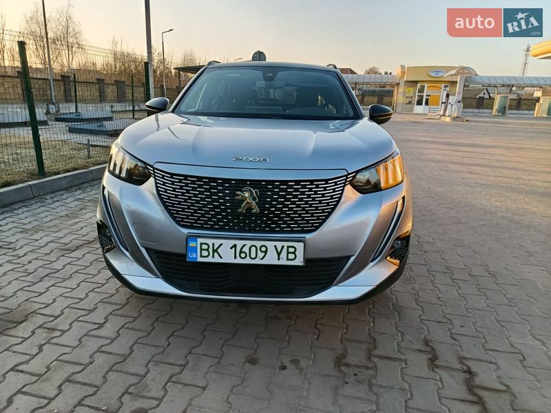 Внедорожник / Кроссовер Peugeot e-2008 2020 в Дубно