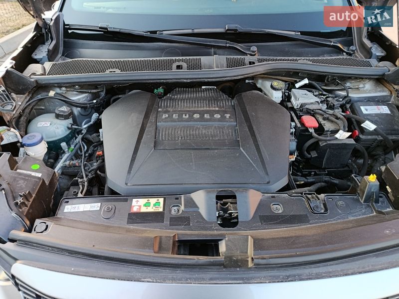 Внедорожник / Кроссовер Peugeot e-2008 2020 в Дубно