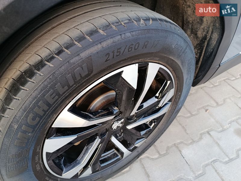 Внедорожник / Кроссовер Peugeot e-2008 2020 в Дубно