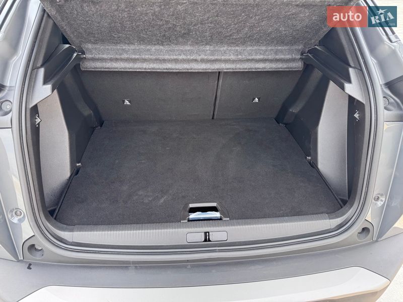 Внедорожник / Кроссовер Peugeot e-2008 2024 в Львове