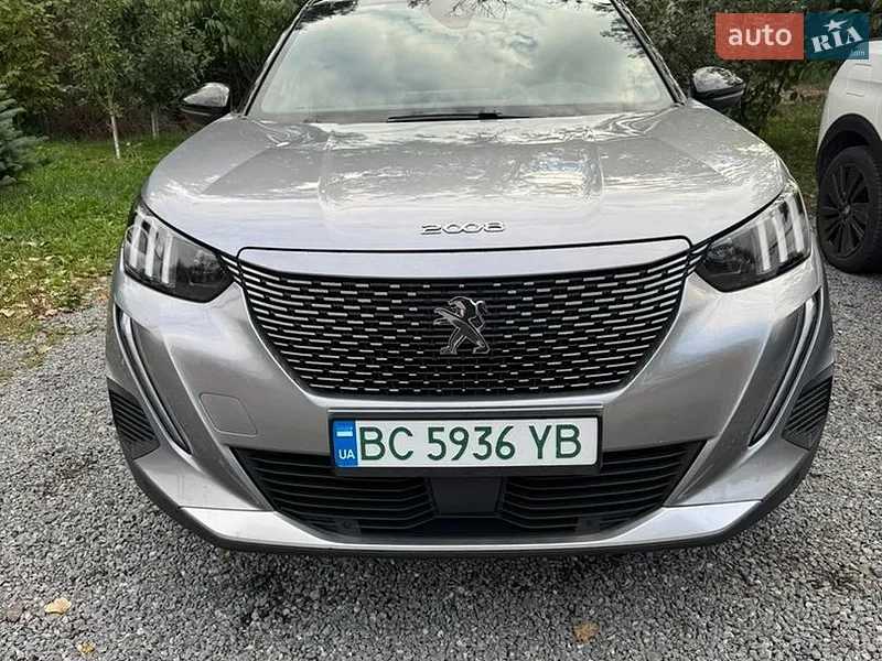 Peugeot e-2008