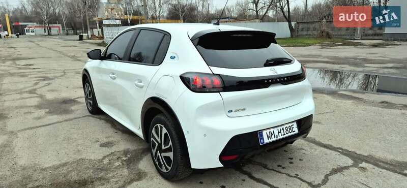 Хетчбек Peugeot e-208 2023 в Жовтих Водах