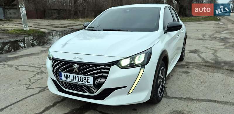 Хетчбек Peugeot e-208 2023 в Жовтих Водах