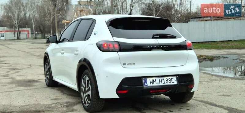 Хетчбек Peugeot e-208 2023 в Жовтих Водах