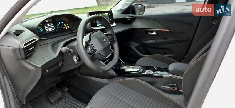 Хетчбек Peugeot e-208 2023 в Жовтих Водах