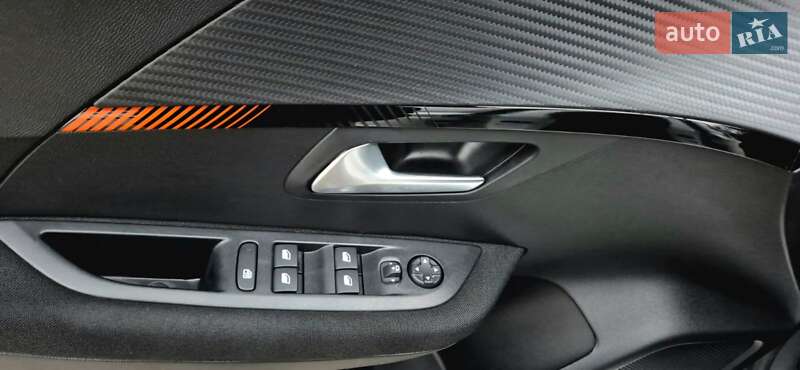 Хетчбек Peugeot e-208 2023 в Жовтих Водах