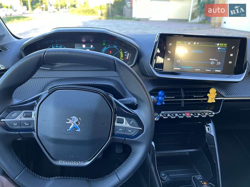 Хэтчбек Peugeot e-208 2021 в Киеве
