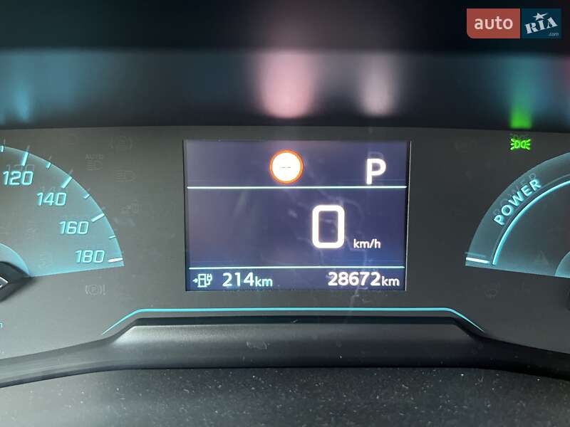 Хэтчбек Peugeot e-208 2021 в Киеве