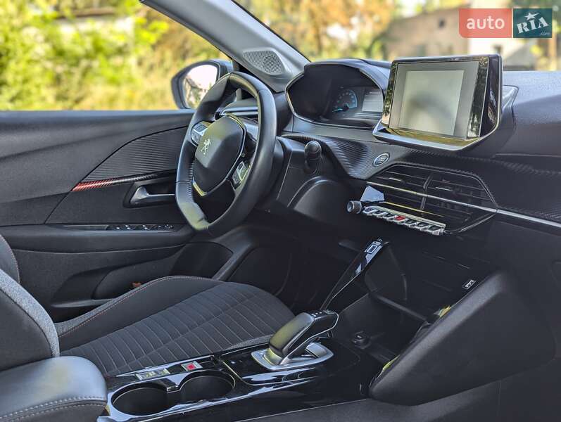 Хэтчбек Peugeot e-208 2021 в Немирове