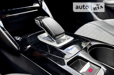 Хэтчбек Peugeot e-208 2020 в 