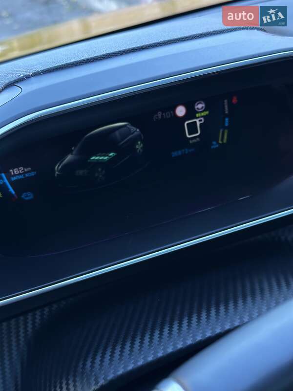 Хэтчбек Peugeot e-208 2021 в Ровно