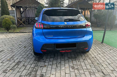 Хэтчбек Peugeot e-208 2021 в 